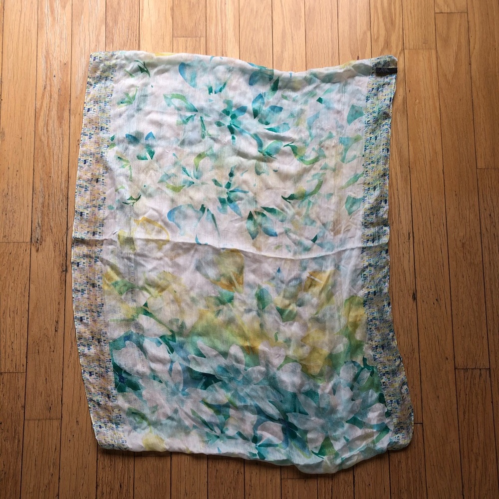 The Limited Infinity Scarf in Floral Print